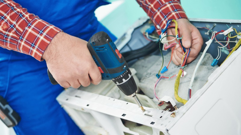 Karaburun Termodinamik Termodinamik çamaşır makinesi kart tamiri – Su almama arızası orijinal parça ile giderildi. - Teknik servis örneği